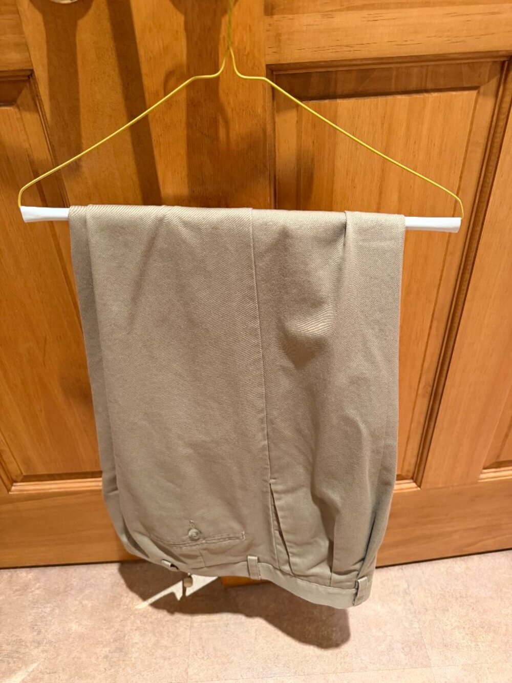 Dockers Khakis Tan 33 X 32